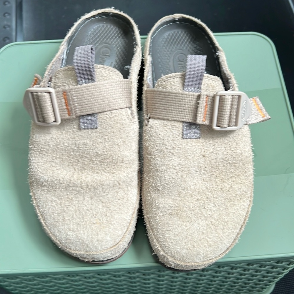 Women’s size 7 Chaco clogs